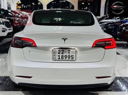 تسلا موديل 3